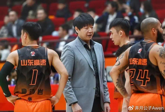 足球直播-计划有变，准备夺冠？山东签NBA前雷霆新秀，球迷：这是个狠人|山东队|约翰逊|山东男篮|德雷克·鲍威尔|诺曼·鲍威尔_新浪体育_新浪新闻